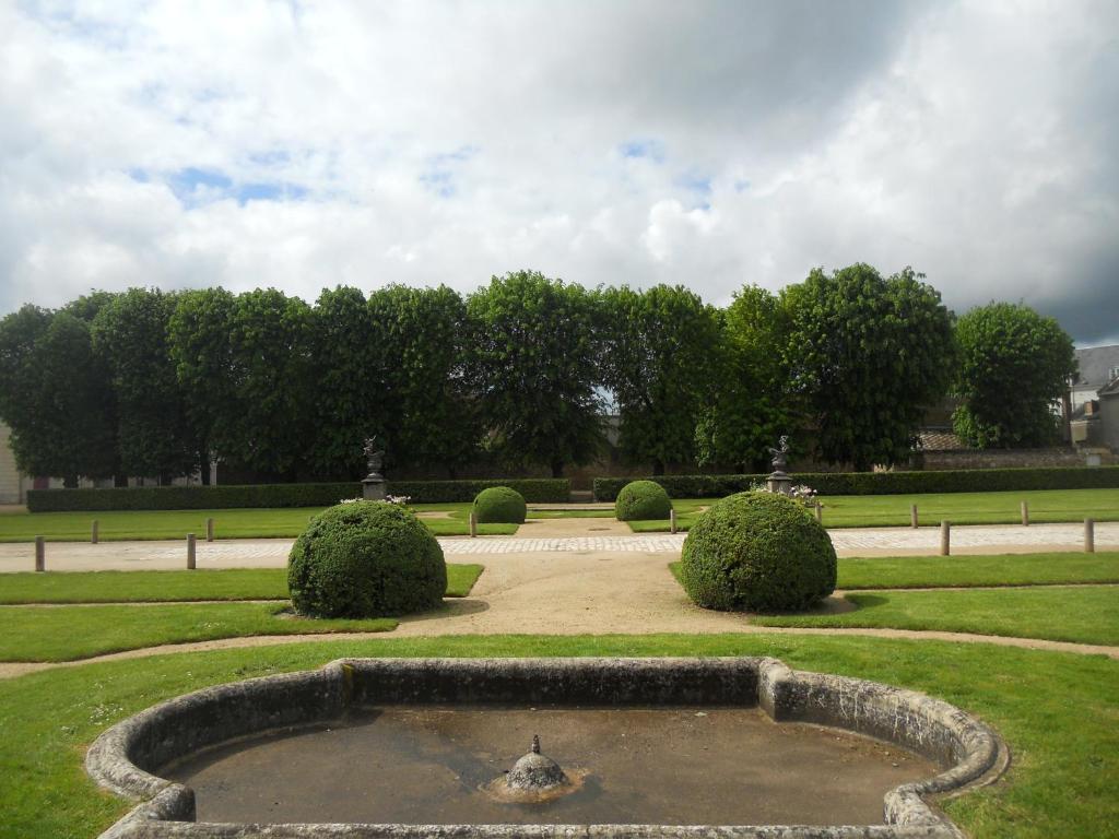 Hotel La Capitainerie Châteauneuf-sur-Loire Exterior photo