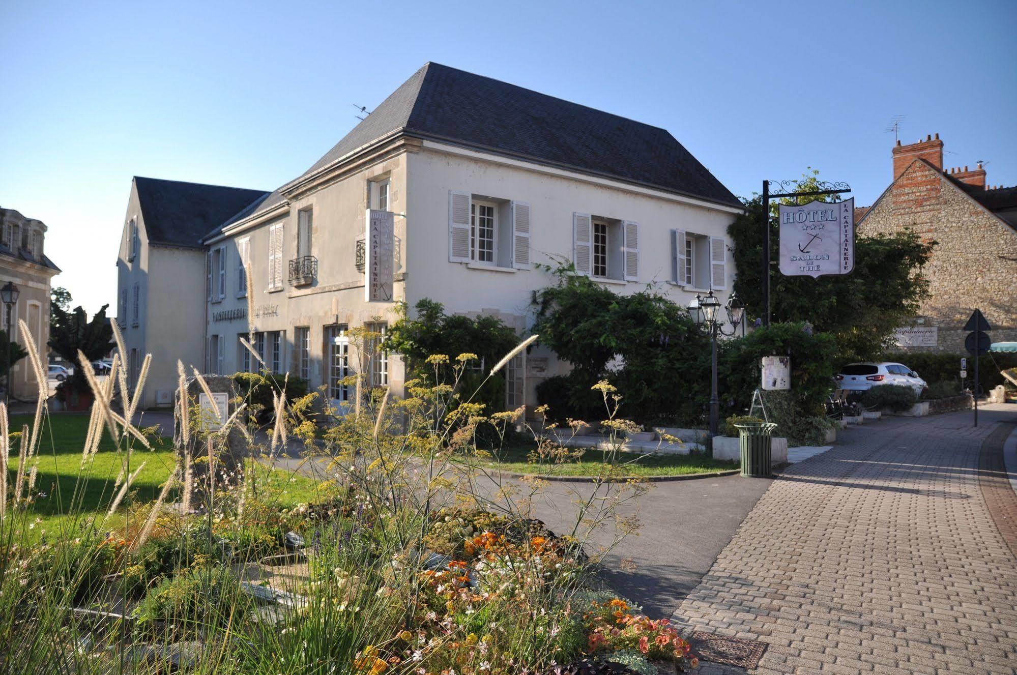 Hotel La Capitainerie Châteauneuf-sur-Loire Exterior photo